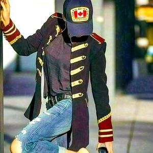 Gorgeous Zara Limited Edition Rare Military Blazer. Size XS/S or Size 2.